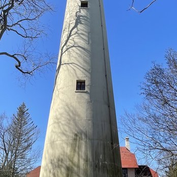 Grosse Pointe Lighthouse - Landmarks & Historical Buildings Near Me - Evanston, Illinois