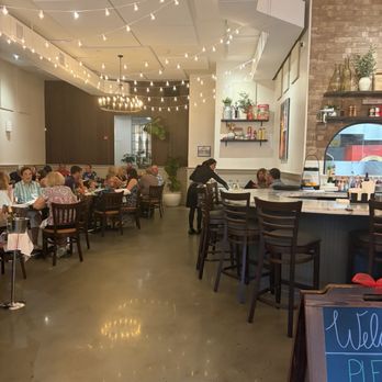 Giacomo's - Interior - Italian Near Me - Shrewsbury, New Jersey Giacomo's - Interior - Italian Near Me - Shrewsbury, New Jersey