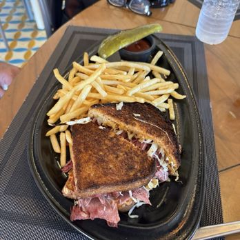 NIM - Reuben sandwich & fries! - International Near Me - La Paz, BCS
