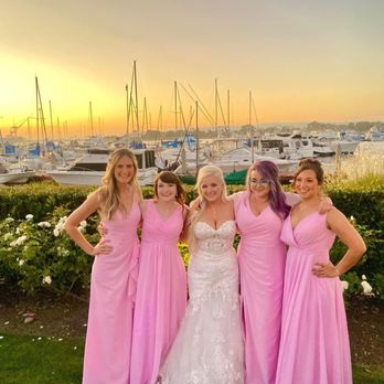 JCDesigns - Bride and bridesmaids - Wedding Planning Near Me