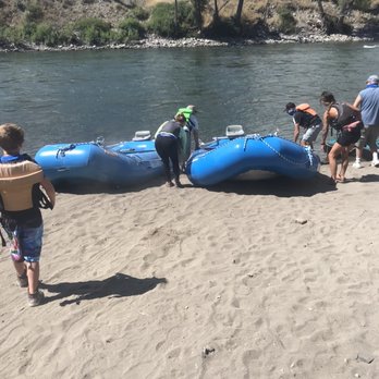 Yellowstone Raft Company - Rafting/floating. - Rafting/Kayaking Near Me - Gardiner, Montana Yellowstone Raft Company - Rafting/floating. - Rafting/Kayaking Near Me - Gardiner, Montana