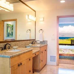 The Kapalua Villas, Bay Villas - Granite counter tops, tub and walk in shower KBV 36 G-2