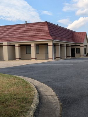 Red Roof Inn & Suites Staunton