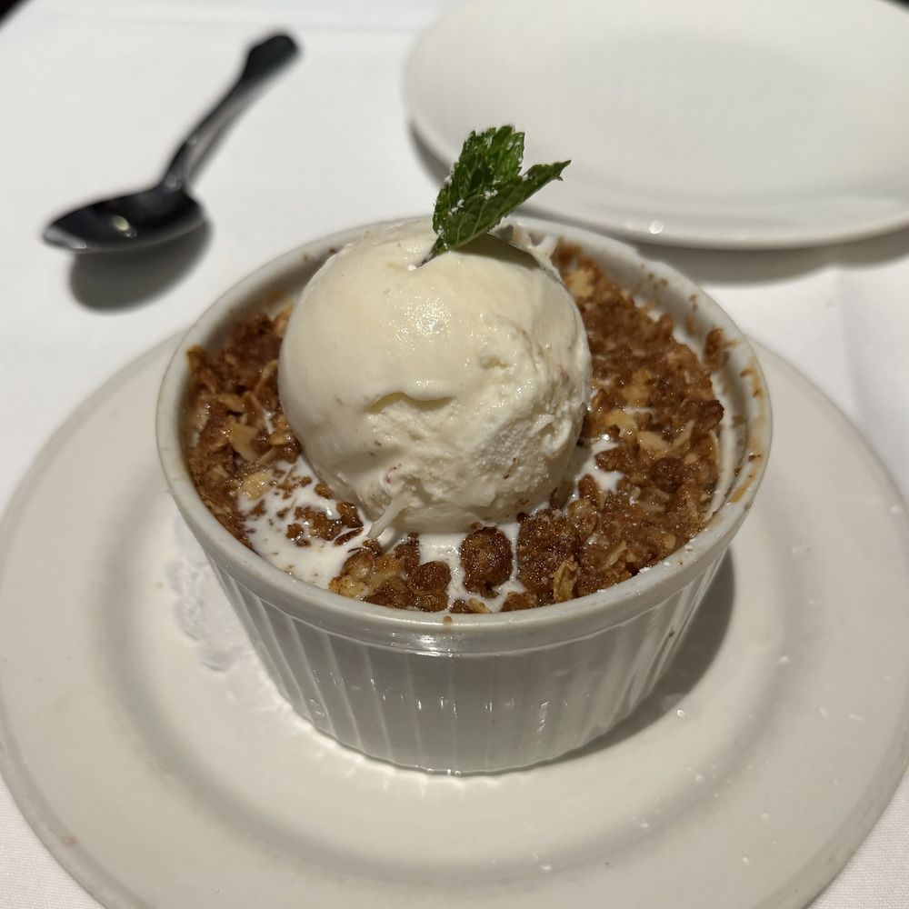 Seasonal Fruit Crisp, pineapple Seasonal Fruit Crisp, pineapple