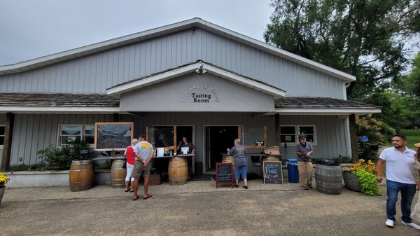 LEMON CREEK WINERY 188 Photos 145 Reviews 533 E Lemon Creek Rd