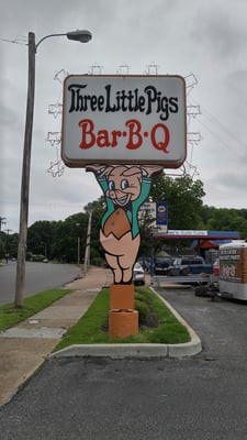 Three Little Pigs Bar-B-Q by null