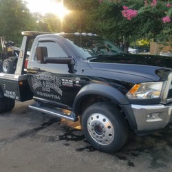 Twin line 4x4 wrecker with dollys