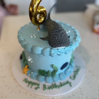 Black Lab Bakery - Funfetti cake with chocolate buttercream filling and vanilla buttercream frosting. - Custom Cakes Near Me Black Lab Bakery - Funfetti cake with chocolate buttercream filling and vanilla buttercream frosting. - Custom Cakes Near Me