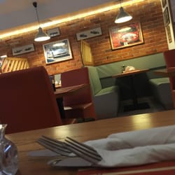 Monte Carlo - Wystrój bardzo przyjemny; ma swój charakter i klimat