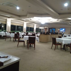 Façuna Restaurant - Waiting for the dinner rush