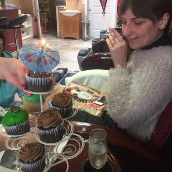 Happy Spa Nails - Nail Salons Near Me - Portland, Oregon