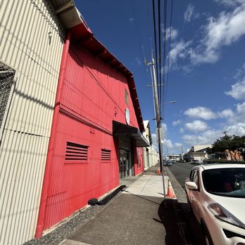 Lion Cafe and General Store - Outside. Kalani St. - Coffee & Tea Near Me - Honolulu, Hawaii