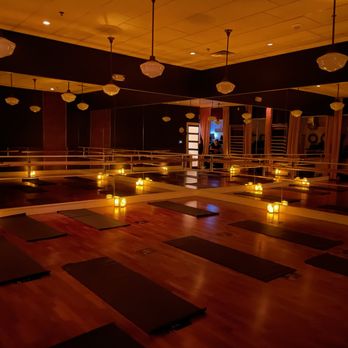 Local Barre - Core & Stretch - Barre Classes Near Me - Hoboken, New Jersey