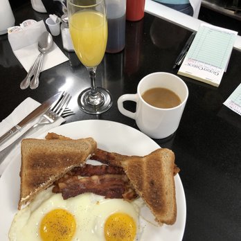 Theo's Cozy Corner - Breakfast & Brunch Near Me - Boston, Massachusetts