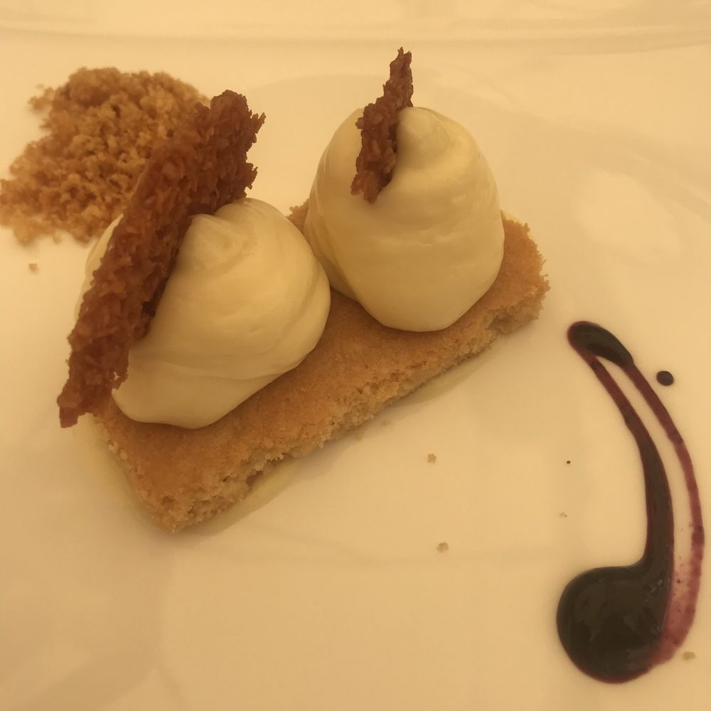 L'Evangelista - White chocolate mousse, hazelnut crust, coconut - Vegan Near Me - Verona, VR