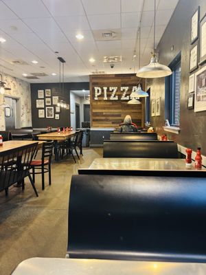 Beto's Pizza by null