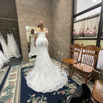 Jillian's Bridal Outlet - Bridal Near Me - Hickory, North Carolina Jillian's Bridal Outlet - Bridal Near Me - Hickory, North Carolina
