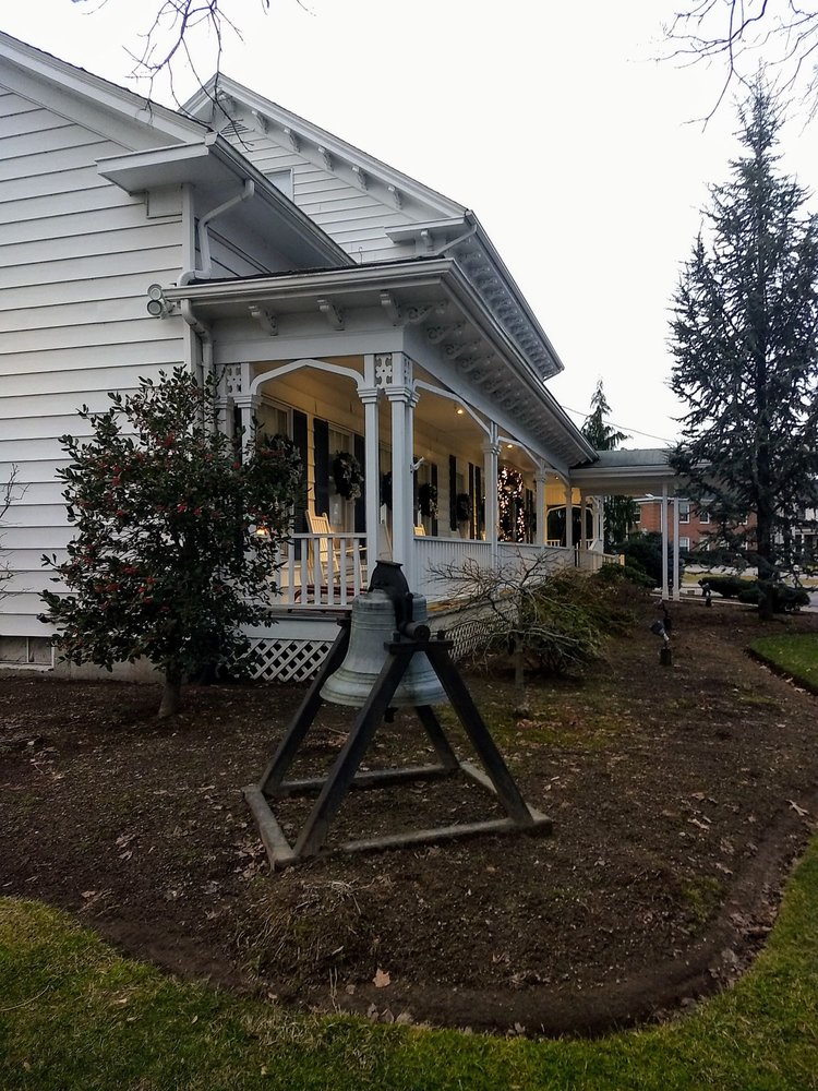 ANDERSON WINFIELD FUNERAL HOME Funeral Services & Cemeteries in