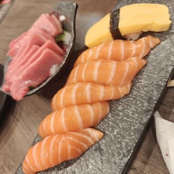 Sake - Bluefin Tuna+ Salmon Nigiri + Tamago Nigiri - Sushi Bars Near Me - Roseville, California