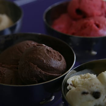 Dee Dee's - three bowls of ice cream - Ice Cream & Frozen Yogurt Near Me - Halifax, Nova Scotia