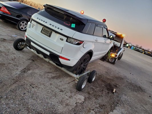 Light duty vehicle towing - We offer medium duty car towing services, anytime Light duty vehicle towing - We offer medium duty car towing services, anytime