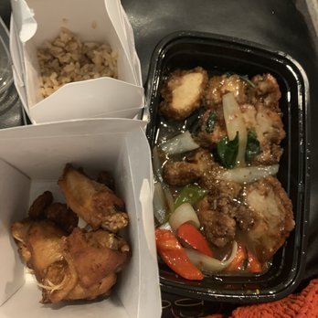 Siam Ginger - Crispy Chicken Basil - Thai Near Me - Somerville, Massachusetts