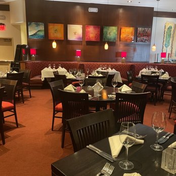Roy's Restaurant - Inside - Seafood Near Me - Anaheim, California Roy's Restaurant - Inside - Seafood Near Me - Anaheim, California