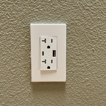 ASL Electric - 1 of 6 USB and USB-C outlets installed - Electricians Near Me - Lake Forest, California ASL Electric - 1 of 6 USB and USB-C outlets installed - Electricians Near Me - Lake Forest, California