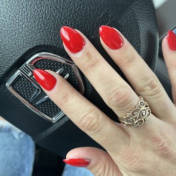 Groovy Nails - There are bubbles and chipped paint - Nail Salons Near Me - Midvale, Utah Groovy Nails - There are bubbles and chipped paint - Nail Salons Near Me - Midvale, Utah