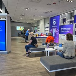 Xfinity - Xfinity store, not a single rep on the floor. Wtf?