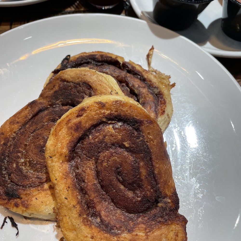 Another Broken Egg Cafe - Cinnamon Roll French toast - Breakfast & Brunch Near Me - Flowood, Mississippi