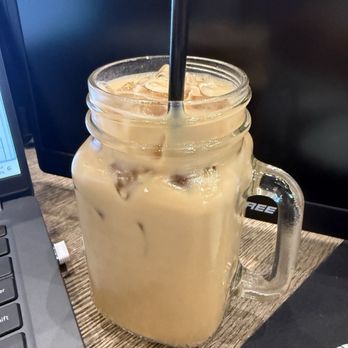 Crema Gourmet  - Iced Vanilla Latte - Breakfast & Brunch Near Me - Davie, Florida
