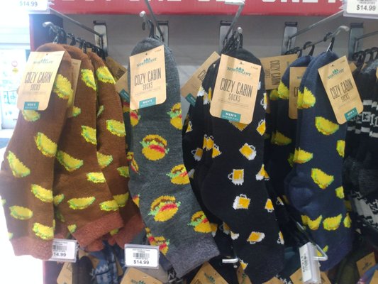 DICK'S Sporting Goods by null