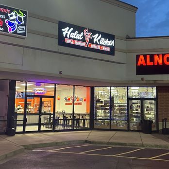 halal kitchen - the front of the restaurant - Chicken Wings Near Me - Orland Hills, Illinois halal kitchen - the front of the restaurant - Chicken Wings Near Me - Orland Hills, Illinois