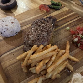 Bosphorus Turkish Cuisine - bosphorus steak - Turkish Near Me - North York, Ontario