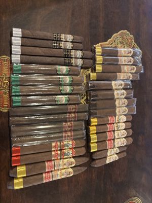 Cuenca Cigars by null
