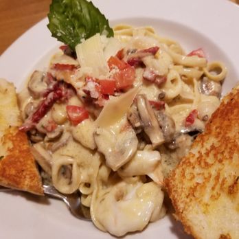 Pinocchio's Pizza - Seafood alfredo - Pizza Near Me - Pasadena, California Pinocchio's Pizza - Seafood alfredo - Pizza Near Me - Pasadena, California