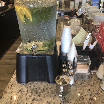 Mocha Cafe & Pastry - Cafes Near Me - Arlington, Virginia