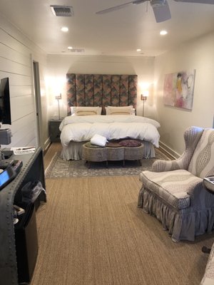 Round Top Inn by null