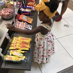 Poppa Bubble Candy Shoppe