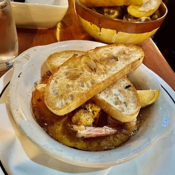 Fins Bistro - Seafood Near Me - Issaquah, Washington