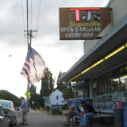 T J's Superette - TJ's Superette, Willamina, OR on 4th of July