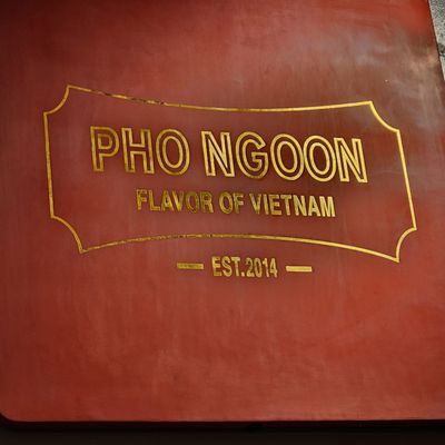 Pho Ngoon by null