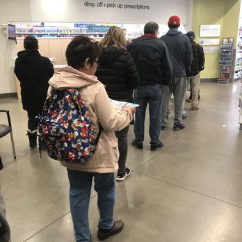 Walgreens - Come on‼ really ... this is when you get more people to work your counters - Drugstores Near Me - Stockton, California