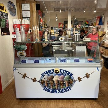 Candy Cottage - Candy Stores Near Me - Wimberley, Texas