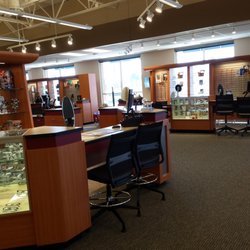Henry Ford Macomb Health Center - Fraser - Busy place but 8 employees