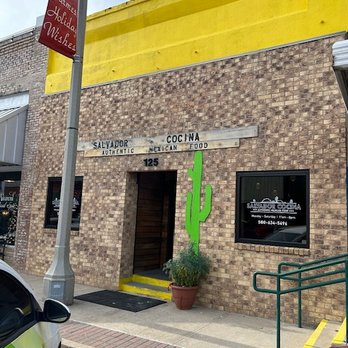 Salvador Cocina - the entrance to a mexican restaurant - Mexican Near Me - Durant, Oklahoma Salvador Cocina - the entrance to a mexican restaurant - Mexican Near Me - Durant, Oklahoma