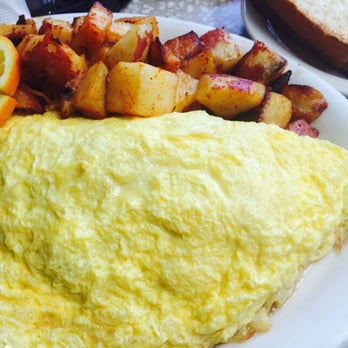 Egg Plantation - Picturesque potatoes but taste is meh. - Breakfast & Brunch Near Me - Newhall, California