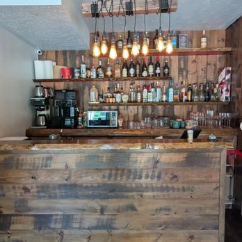 Là Anh - Bar - Vietnamese Near Me - Sault Ste. Marie, Ontario