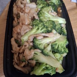 Chicken with broccol